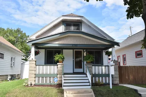 2762 S Delaware, Milwaukee, WI 53207