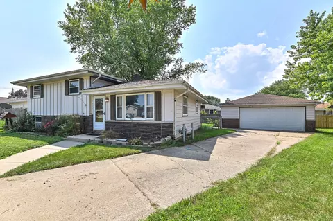 8048 Russell, Mount Pleasant, WI 53406