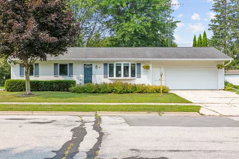 1713 Jackson, New Holstein, WI 53061