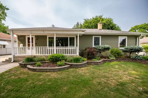 1919 Gillen, Racine, WI 53403
