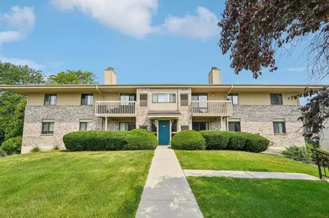 112 E Freistadt #C, Thiensville, WI 53092