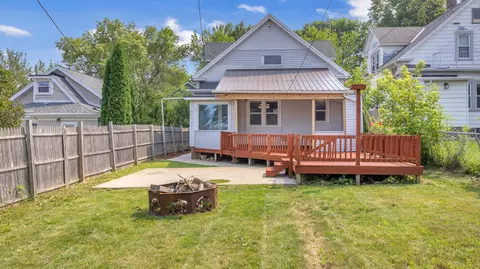 1112 Alabama, Sheboygan, WI 53081