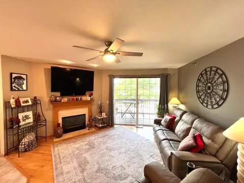 9215 S 51st, Franklin, WI 53132