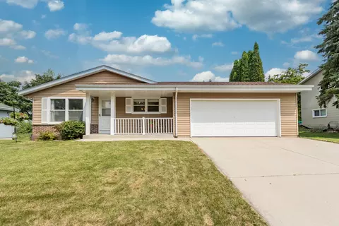 568 W Beutel, Port Washington, WI 53074
