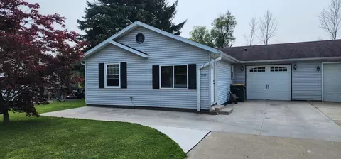 3313 Stanford, West Bend, WI 53090