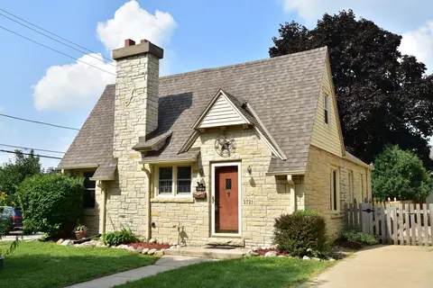 2721 N 72nd, Milwaukee, WI 53210