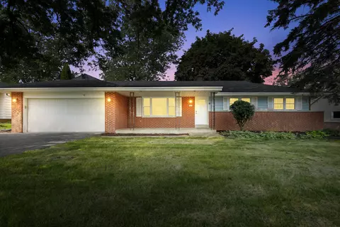 4651 N 110th, Wauwatosa, WI 53225