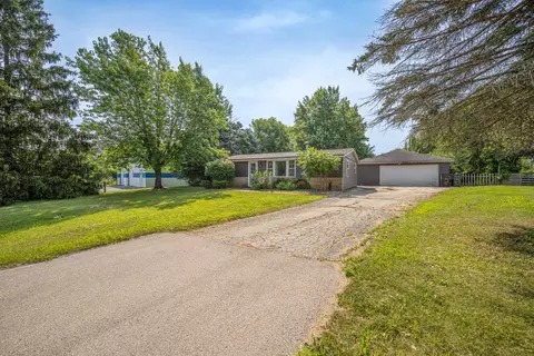 10207 Caddy, Caledonia, WI 53108