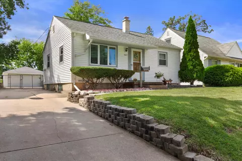 4803 S 7th, Milwaukee, WI 53221