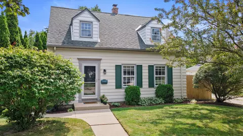 3621 E Van Norman, Cudahy, WI 53110