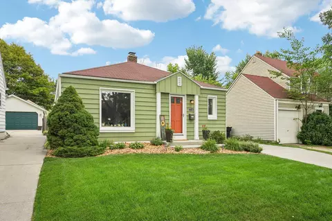 7710 Livingston, Wauwatosa, WI 53213