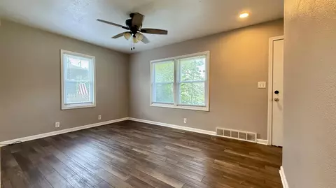 5826 N 70th, Milwaukee, WI 53218