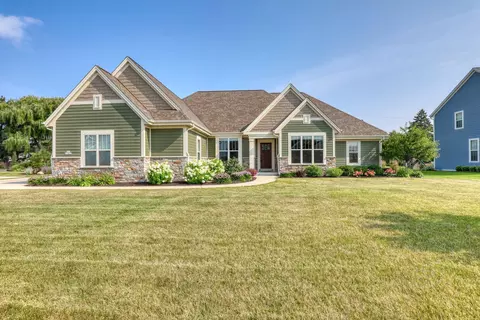 n67w15832 Tamarack, Menomonee Falls, WI 53051
