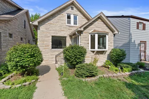2357 S 77th, West Allis, WI 53219