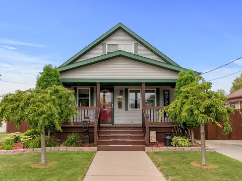 944 S 26th, Manitowoc, WI 54220