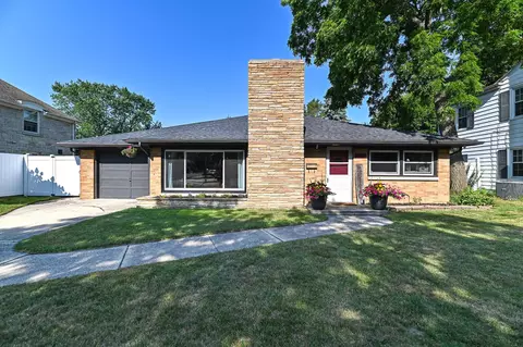 3044 N Main, Racine, WI 53402