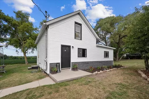 N5715 County Road I, Fredonia, WI 53021