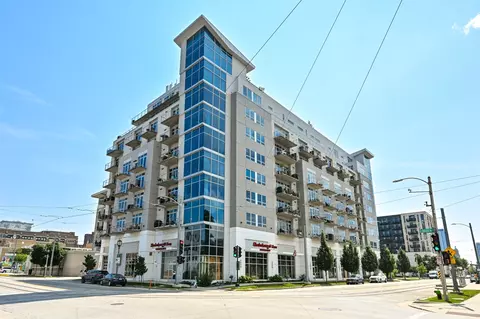 601 E Ogden #408, Milwaukee, WI 53202