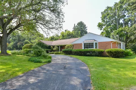 610 Laurel Hts, Delavan, WI 53115