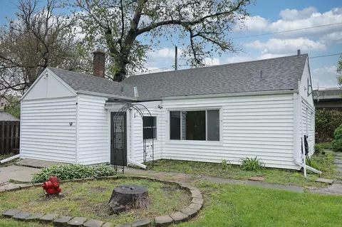 5970 S 28th, Greenfield, WI 53221