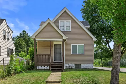 4702 N 35th, Milwaukee, WI 53209