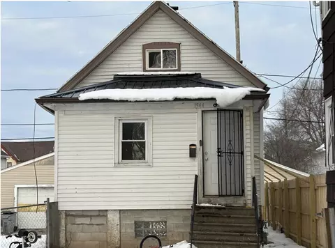 1944 N 26th, Milwaukee, WI 53205