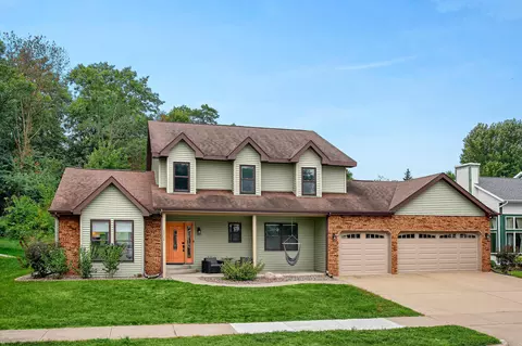 1212 Red Cedar, Onalaska, WI 54650