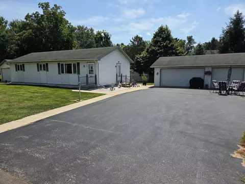 4131 Maple, Delavan, WI 53115