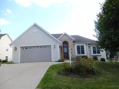 805 Harrison, Hartford, WI 53027
