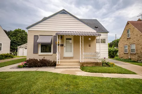 1314 E Crawford, Milwaukee, WI 53207