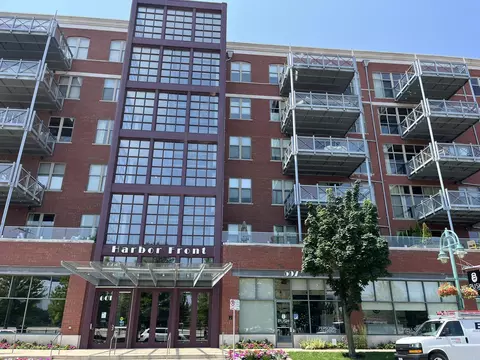 601 Erie #306, Milwaukee, WI 53202