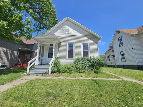609 N Memorial, Racine, WI 53404