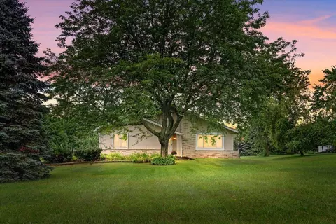 5591 Jacqueline, Trenton, WI 53095