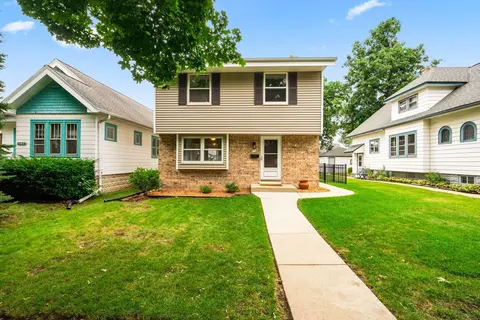 733 S 93rd, West Allis, WI 53214