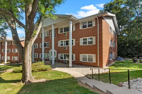 235 Country Clb #3B, Lake Geneva, WI 53147