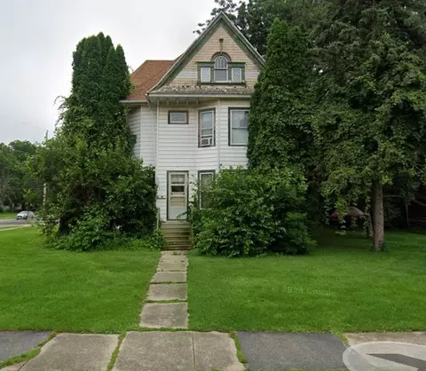 601 S 6th, Watertown, WI 53094