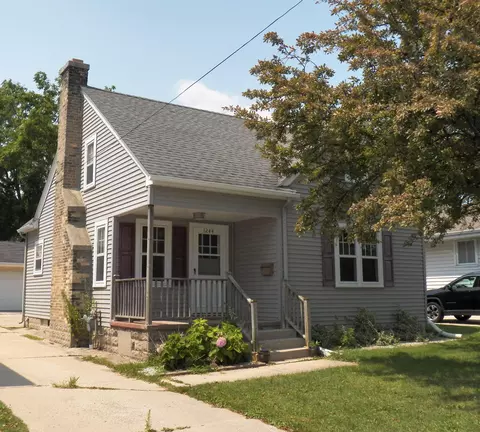 1244 N 8th, Manitowoc, WI 54220