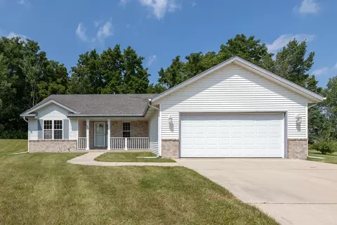 535 Island Vw, Hustisford, WI 53034