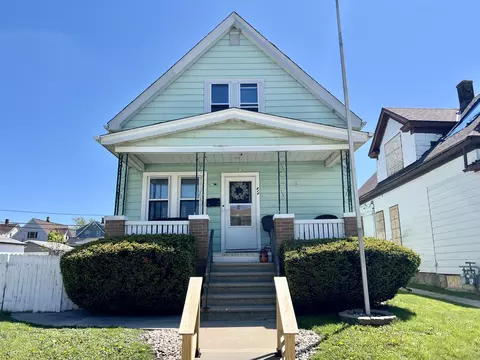 913 Manitoba, South Milwaukee, WI 53172