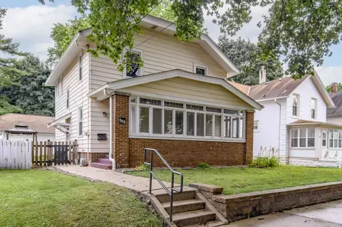 843 Oakland, Waukesha, WI 53186