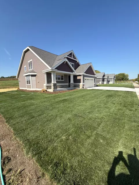 93 Savannah, Deerfield, WI 53531