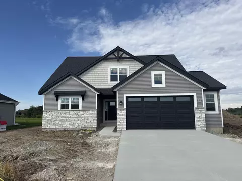 1662 Switchgrass, Oconomowoc, WI 53066