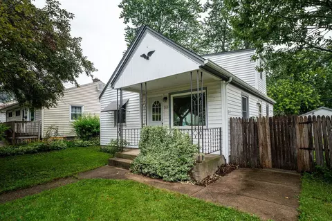 7816 W Palmetto, Milwaukee, WI 53218