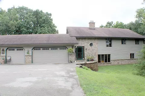 w321s4019 Sadie, Genesee, WI 53189