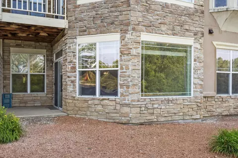6955 S Riverwood #A03, Franklin, WI 53132