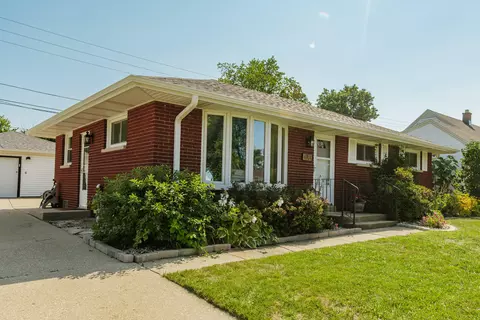 613 Edgewood, South Milwaukee, WI 53172