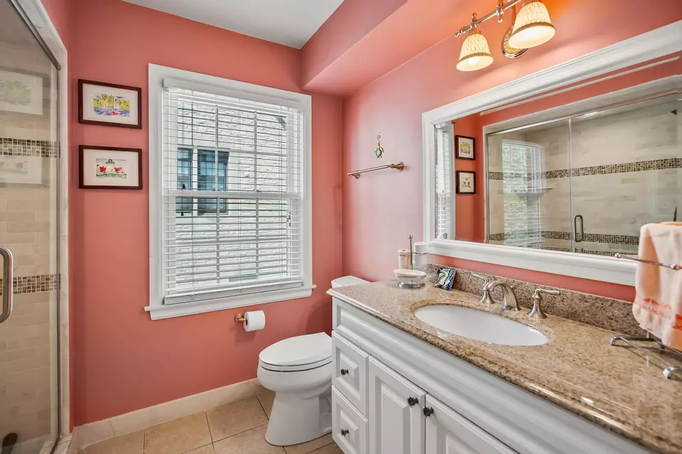 Bath - 3954 N Harcourt, Shorewood, WI 53211 photo 6 of 8
