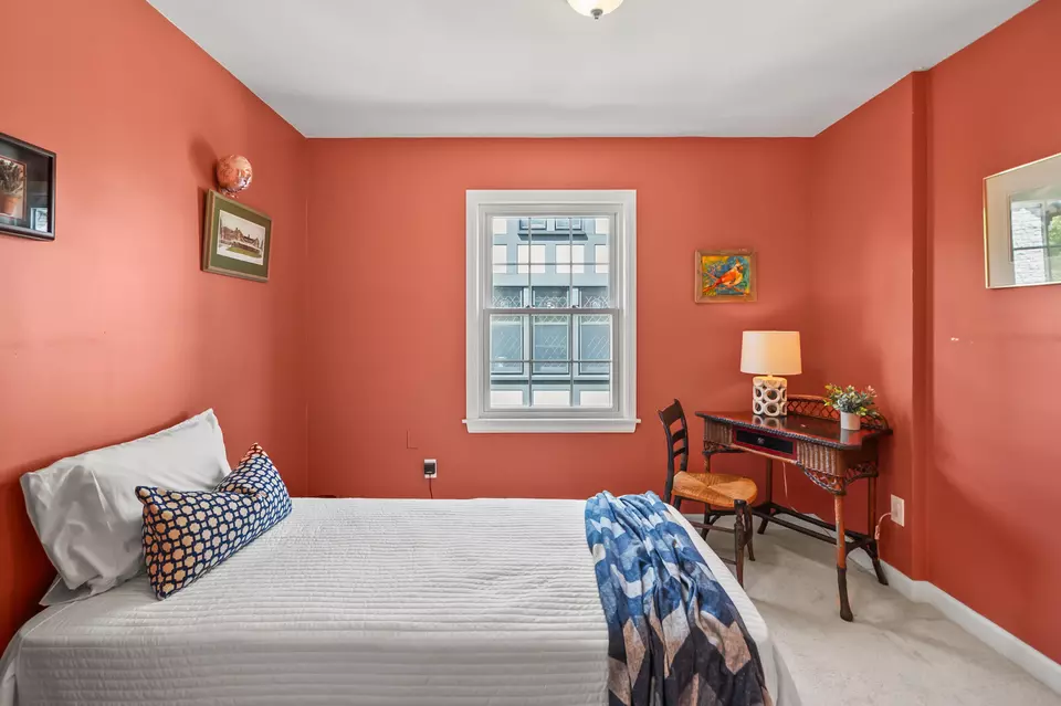 Bedroom - 3954 N Harcourt, Shorewood, WI 53211 photo 5 of 13