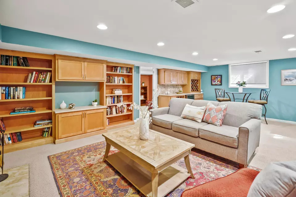 Living - 3954 N Harcourt, Shorewood, WI 53211 photo 8 of 8