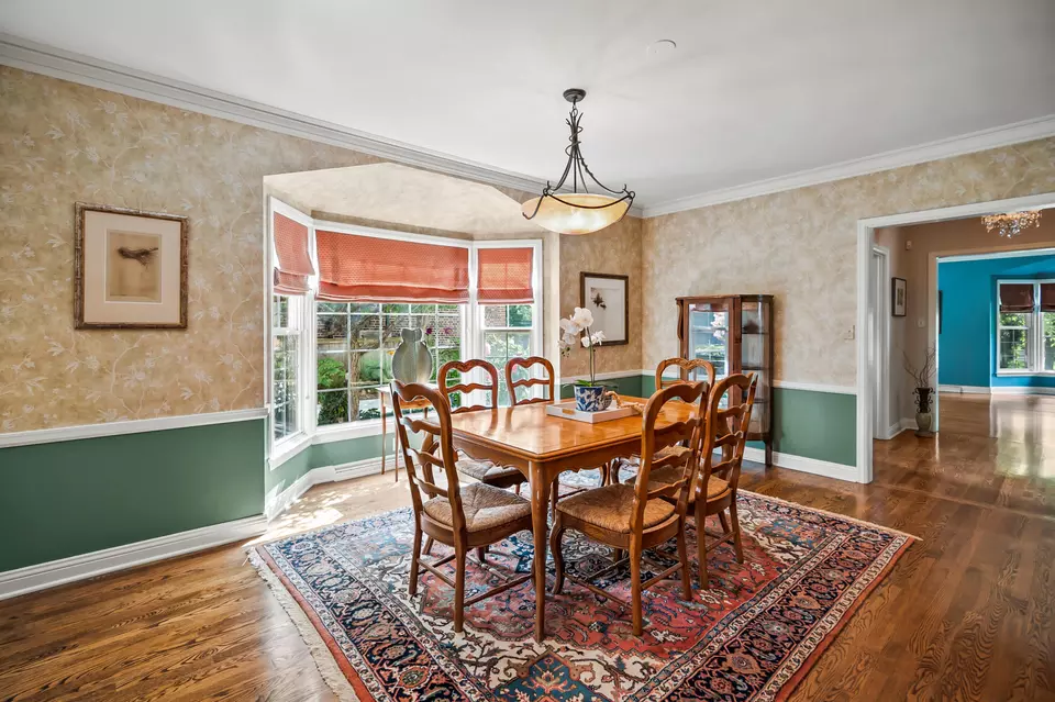 Dining - 3954 N Harcourt, Shorewood, WI 53211 photo 1 of 7